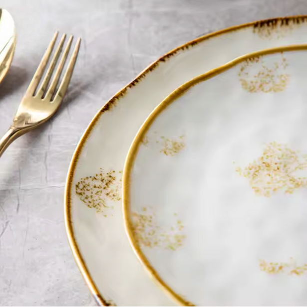 gold plate set by lux dishes